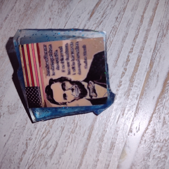 ABE LINCOLN DESIGNER PIN - Picture 3 of 4